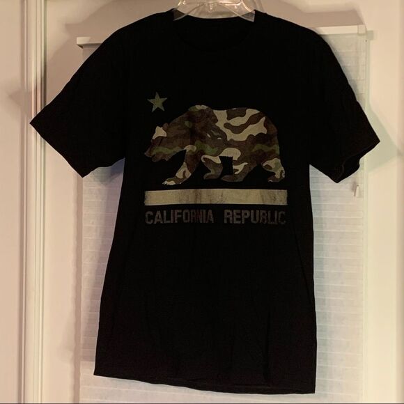 Mens California Republic Camo Bear Tee Small - Picture 2 of 4